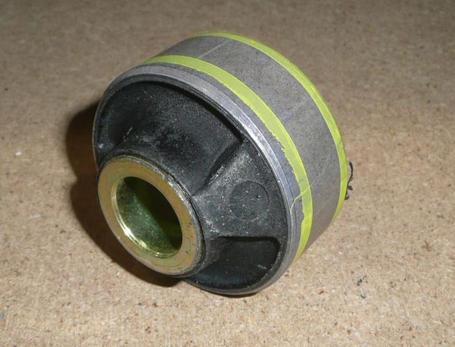 Tuleja wahacza Citroen C3 II