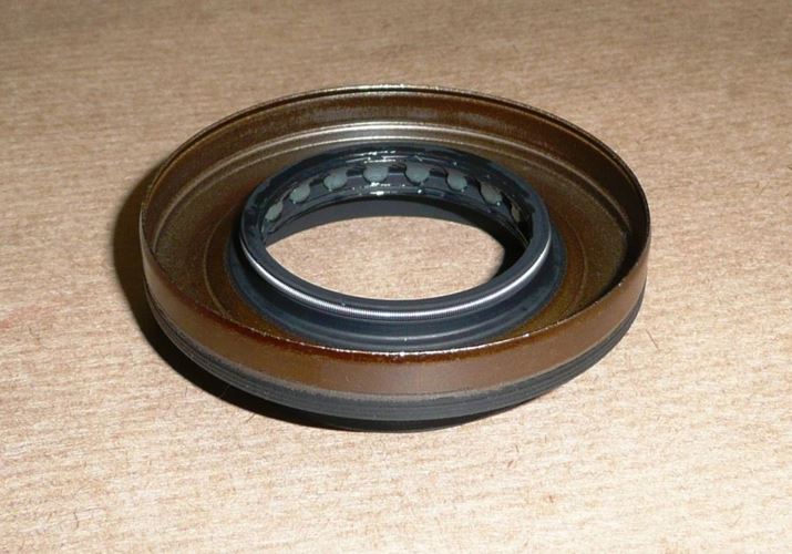 Uszczelniacz skrzyni biegów 32x59x16.5 mm