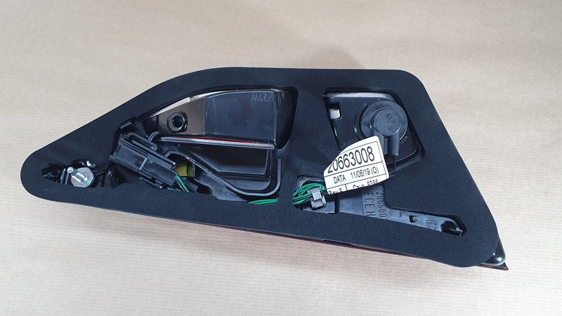Lampa Tylna Prawa Oryginał Opel Insignia B Kombi