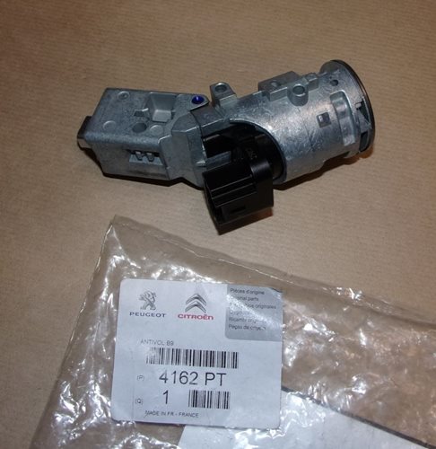 Stacyjka Citroen C3 C4 DS3 Berlingo Peugeot 301