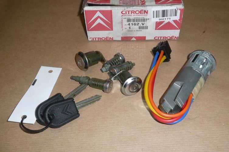 Stacyjka z kompletem zamków Citroen C15