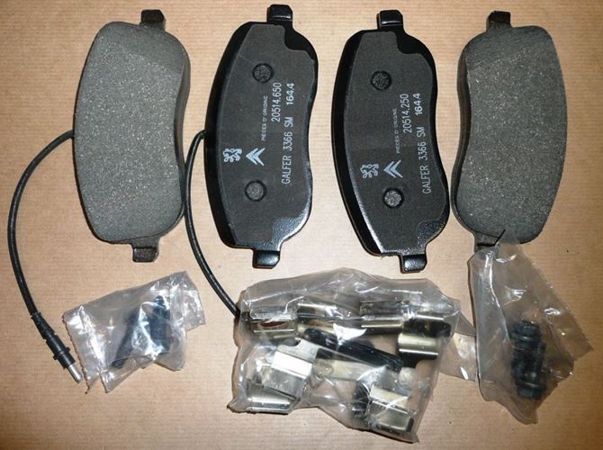 Klocki hamulcowe Citroen C8 Citroen Jumpy Peugeot 807 Expert przód