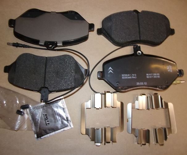 Klocki hamulcowe Citroen C5 III Citroen C6 Peugeot 407 607 przód