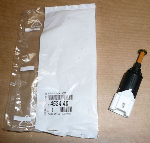 Włącznik świateł stopu Citroen C2 C3 C5 Peugeot 206 307