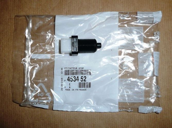 Włącznik świateł stopu Citroen C2 C3 C5 Jumpy Peugeot 206