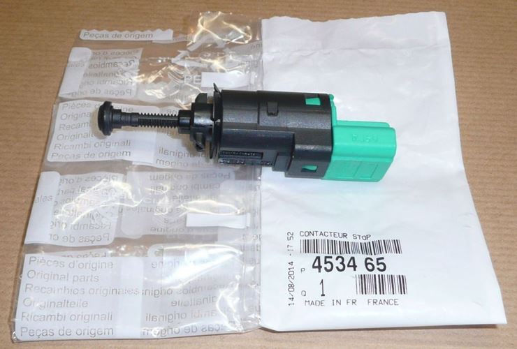 Włącznik świateł stopu Citroen AX C4 C8 Peugeot 207 307
