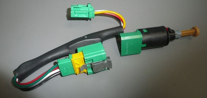 Włącznik świateł stopu Citroen C2 C3 Peugeot 207 307 308