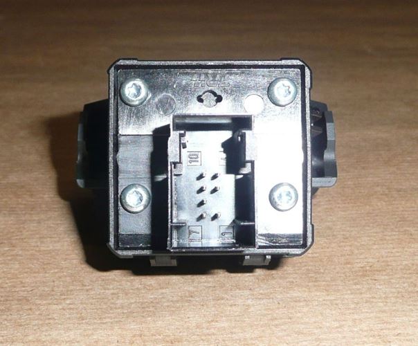 Przycisk hamulca ręcznego Peugeot 3008 5008