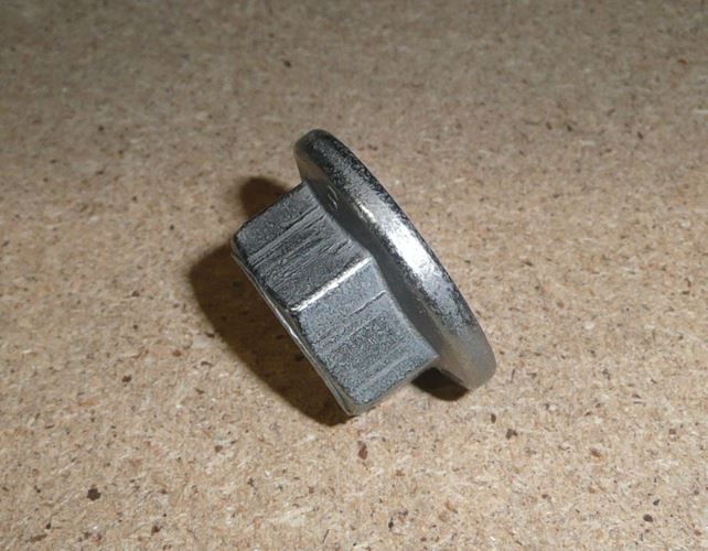 Nakrętka śruby amortyzatora Citroen C5 II 16x150