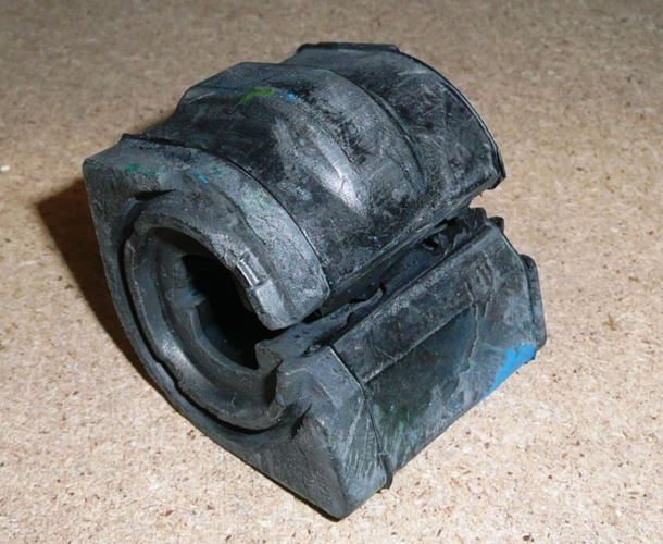 Tuleja stabilizatora Citroen C2 C3 04-
