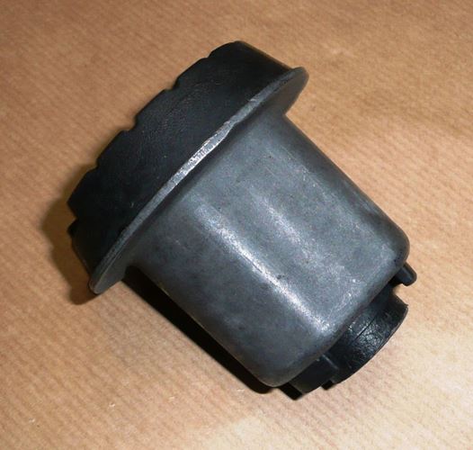 Tuleja tylnej belki Peugeot 206 tylna Kleber