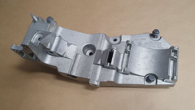 Wspornik Alternatora Peugeot 407