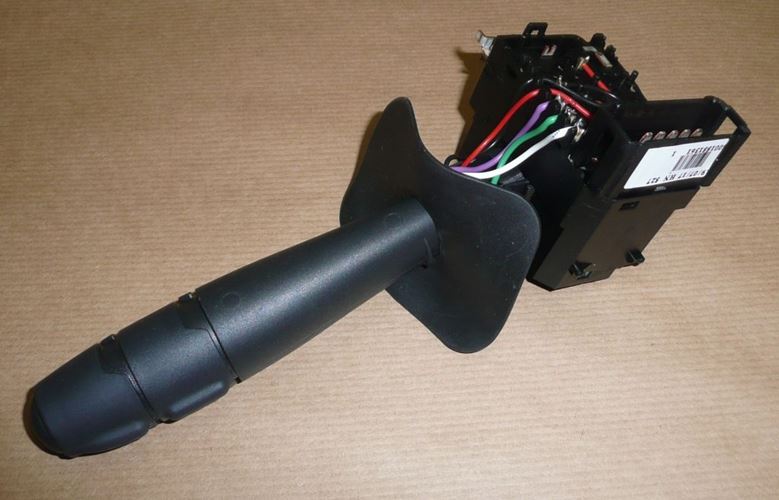 Przełącznik świateł Dacia Logan