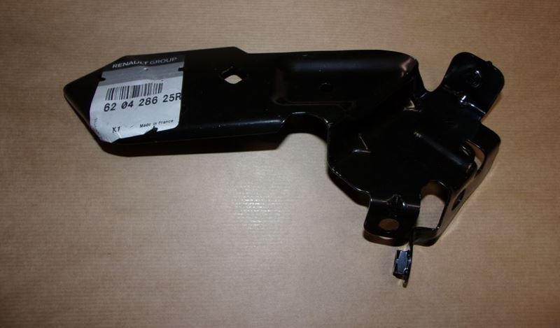 Wspornik błotnika Renault Clio IV lewy
