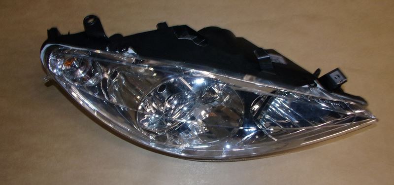 Reflektor Peugeot 307 prawy