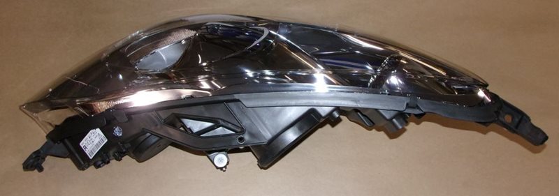 Reflektor Peugeot 407 prawy