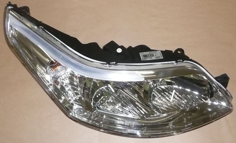 Reflektor Citroen C4 prawy
