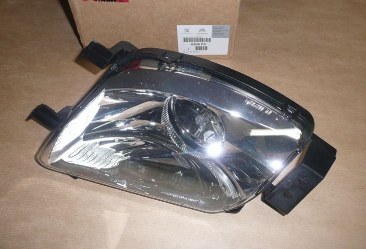 Lampa przeciwmgłowa Peugeot 308 Peugeot RCZ przód prawa