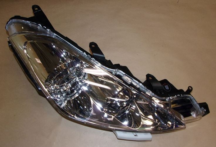 Reflektor Peugeot 4007 prawy