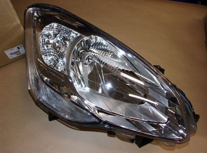 Reflektor Citroen Berlingo III prawy