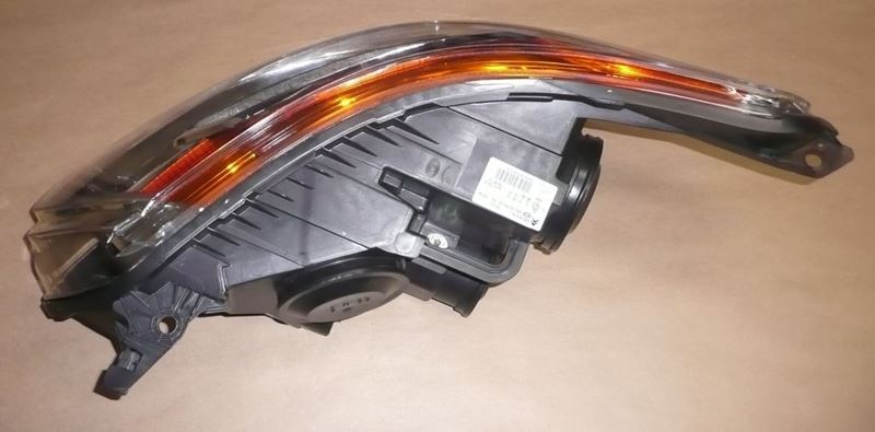 Reflektor Citroen C3 Picasso prawy