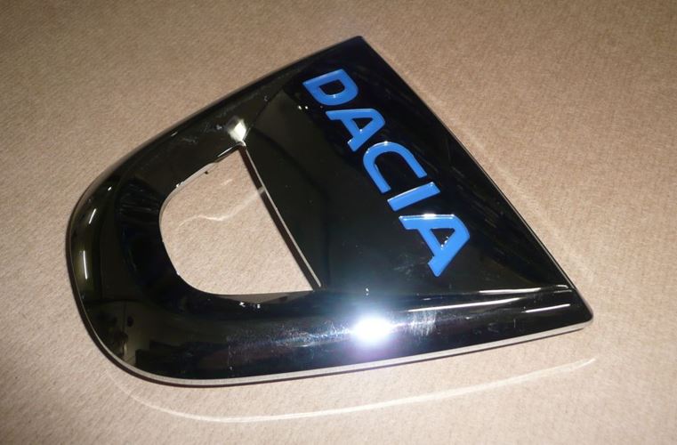 Emblemat Dacia przód