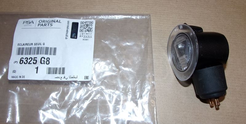 Lampka lusterka Citroen C3 Picasso lewa