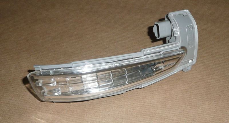 Lampka kierunkowskazu Citroen C4 Picasso prawa