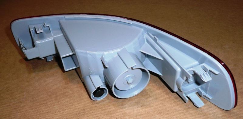 Lampa przeciwmgłowa Citroen C-Crosser Peugeot 4007 tył
