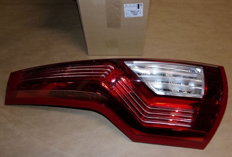 Lampa tylna Citroen C4 Picasso lewa