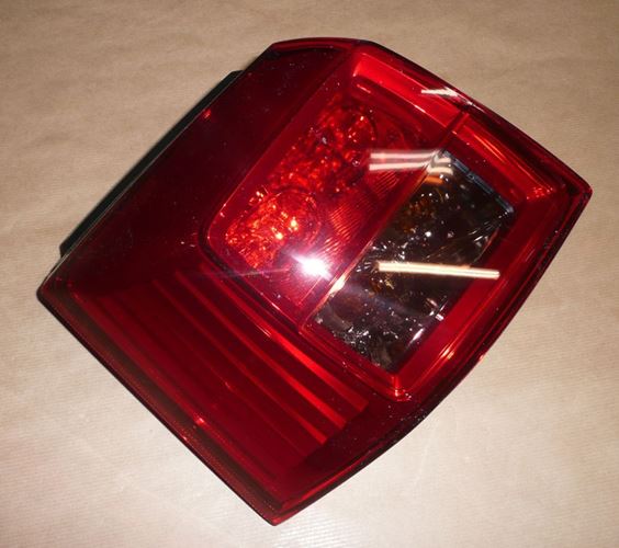 Lampa tylna Peugeot 4007 lewa