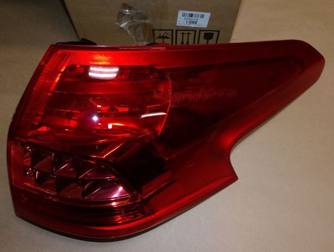 Lampa tylna Citroen C5 III prawa