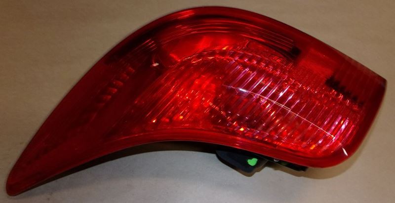Lampa tylna Peugeot 308 lewa