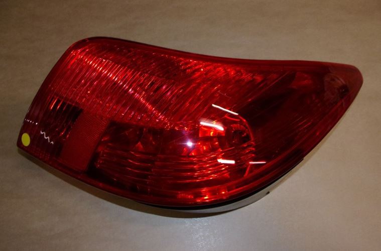 Lampa tylna Peugeot 308 lewa