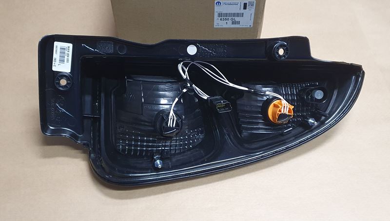 Lampa tylna Citroen C3 Picasso lewa