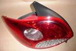 Lampa tylna Peugeot 206+ 2008> lewa