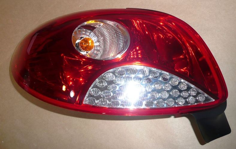 Lampa tylna Peugeot 206+ 2008> lewa