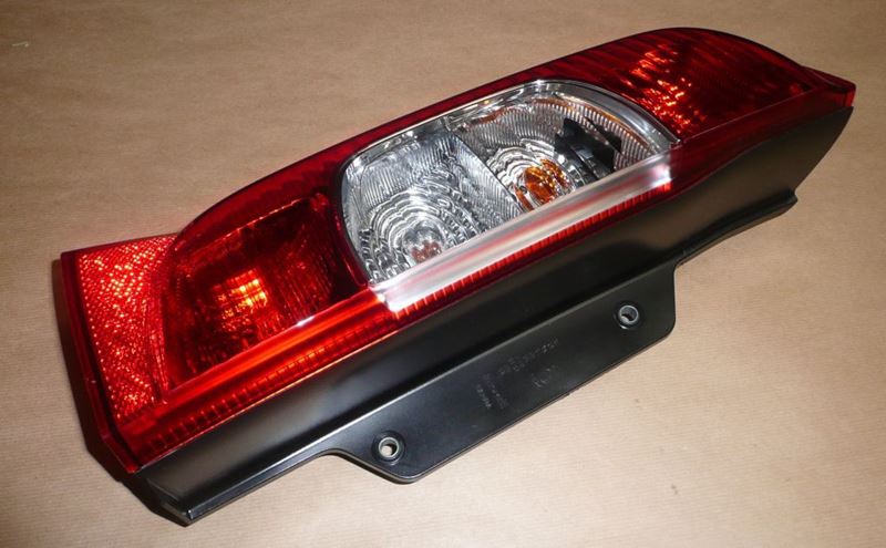 Lampa tylna Citroen Nemo lewa