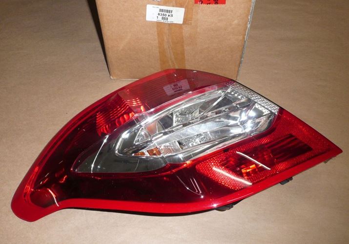 Lampa tylna zespolona Citroen C4 II, DS4 lewa