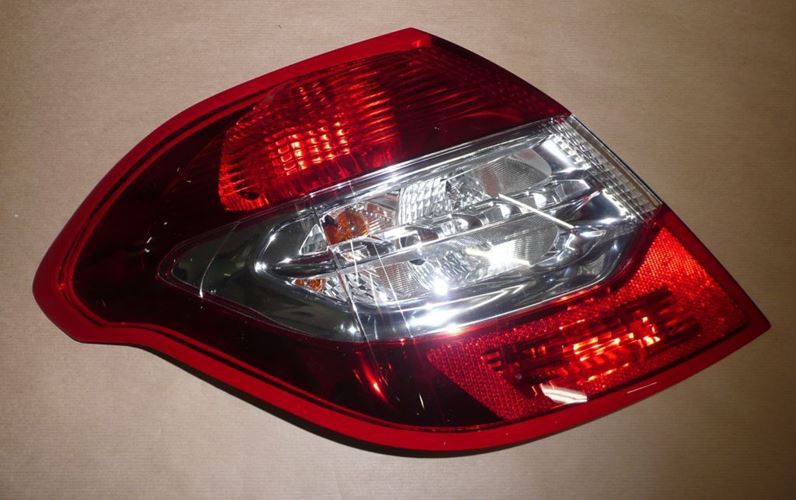 Lampa tylna zespolona Citroen C4 II, DS4 lewa