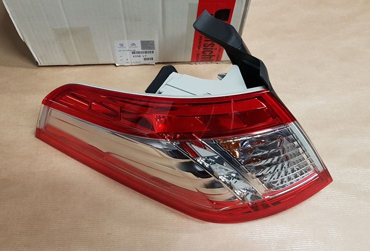 Lampa tylna Peugeot 508 I lewa