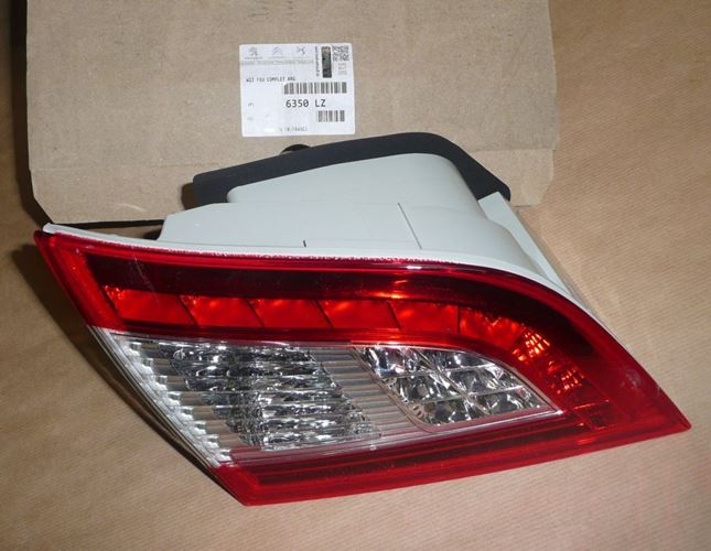 Lampa tylna Peugeot 508 lewa