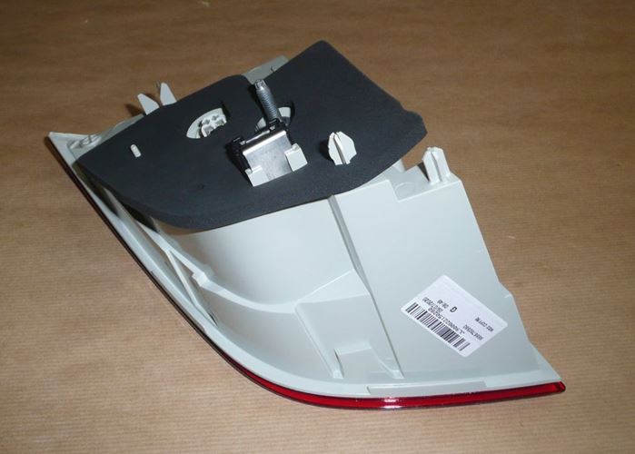 Lampa tylna Peugeot 508 lewa