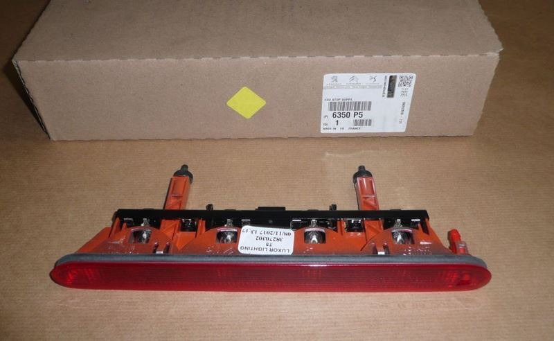 Lampa stopu Peugeot 307