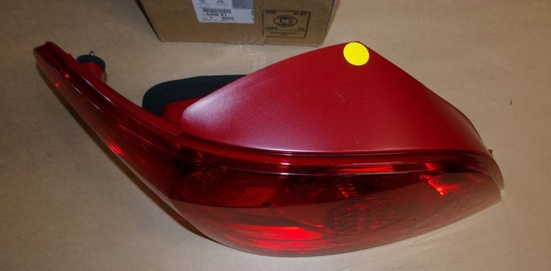 Reflektor Peugeot 307 II HB lewy