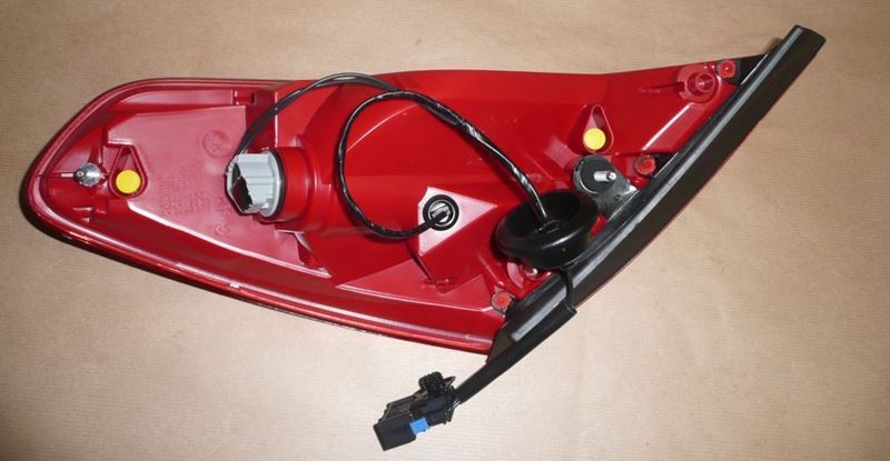 Lampa tylna Peugeot 307 CC lewa