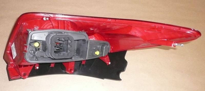 Lampa tylna Peugeot 308 kombi prawa