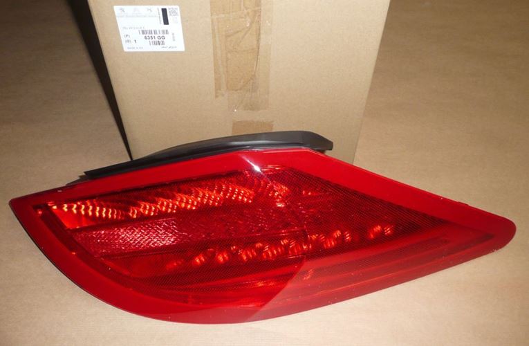 Lampa tylna Peugeot 308 CC prawa