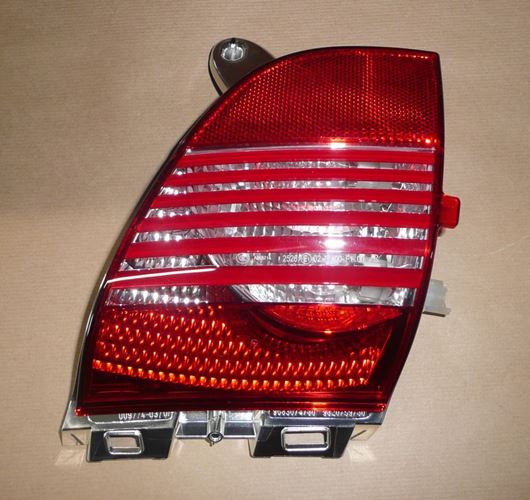 Lampa cofania Peugeot 2008