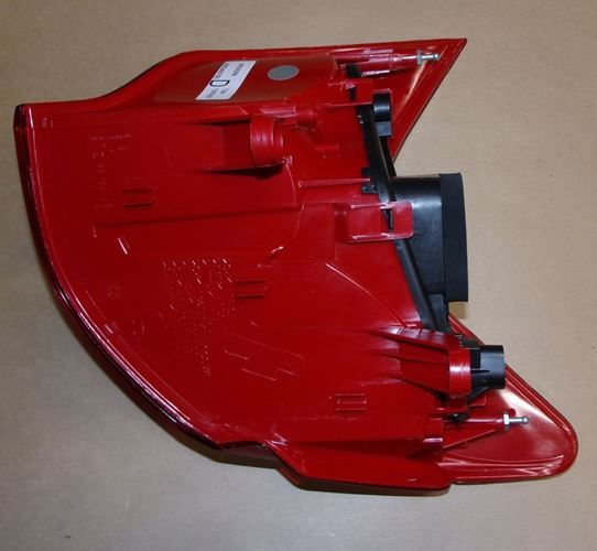 Lampa tylna zespolona Peugeot 3008 (T84) 09> prawa